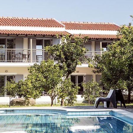 Orange Grove Suites Бенитсес Экстерьер фото