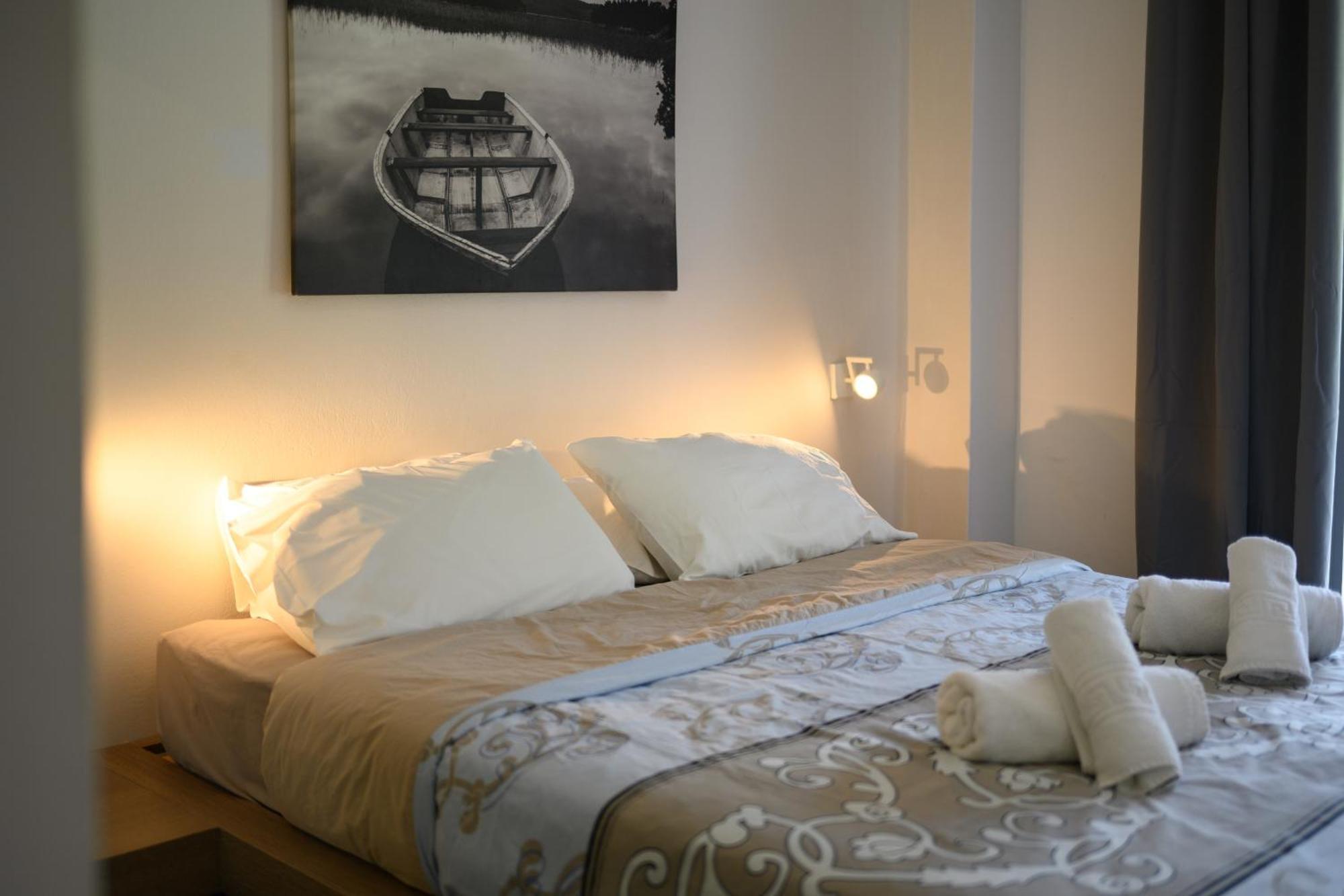 Orange Grove Suites Бенитсес Экстерьер фото