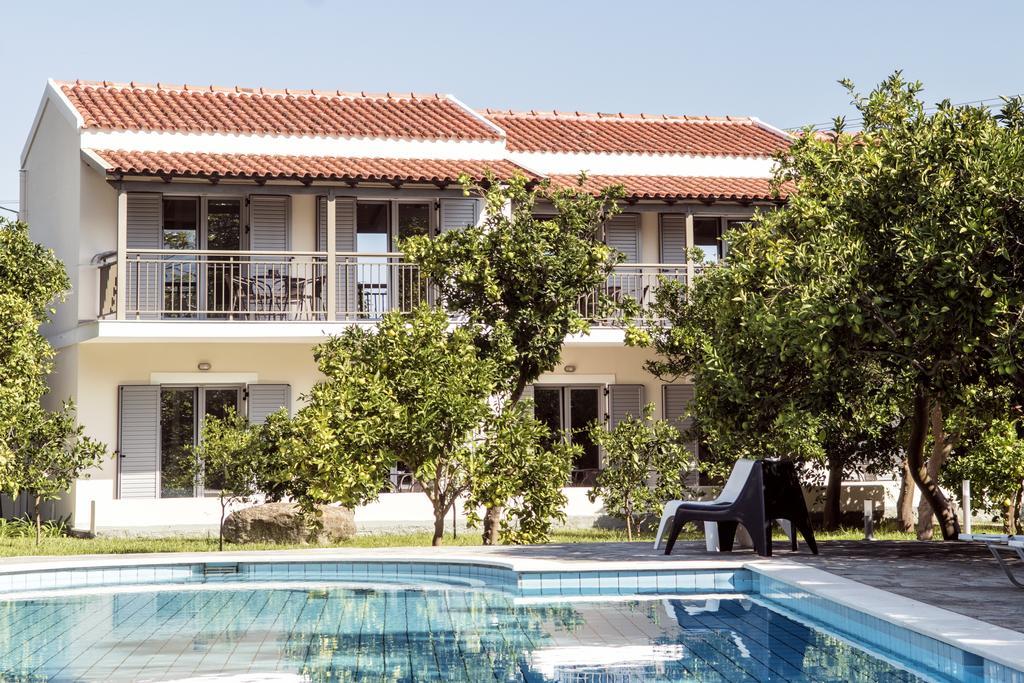 Orange Grove Suites Бенитсес Экстерьер фото